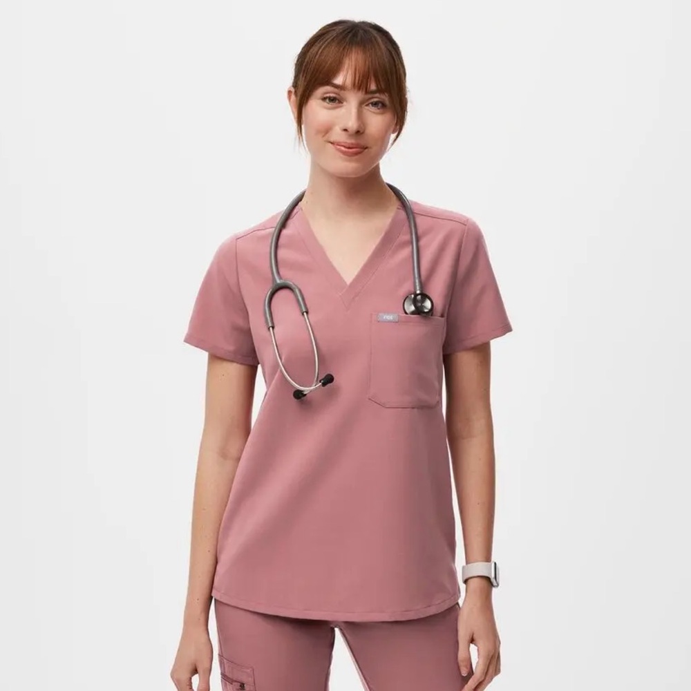 FIGS Catarina One-Pocket Scrub Top